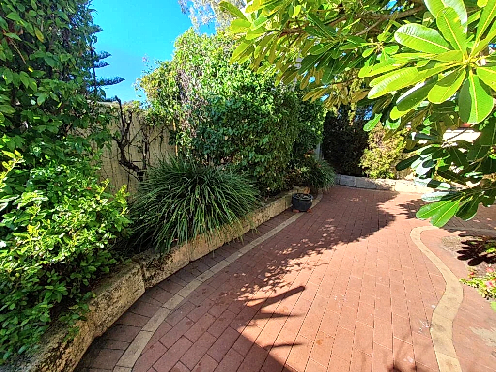 Regular Garden Maintenance in Perth